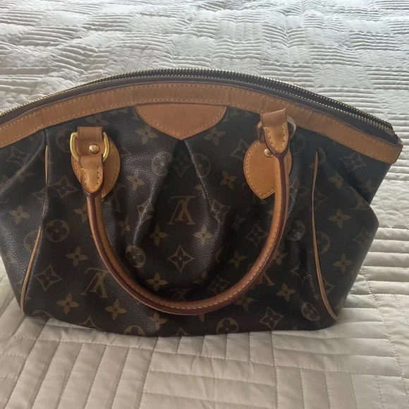 Authentic Louis Vuitton Handbag - Monogram - Picture 5 of 7